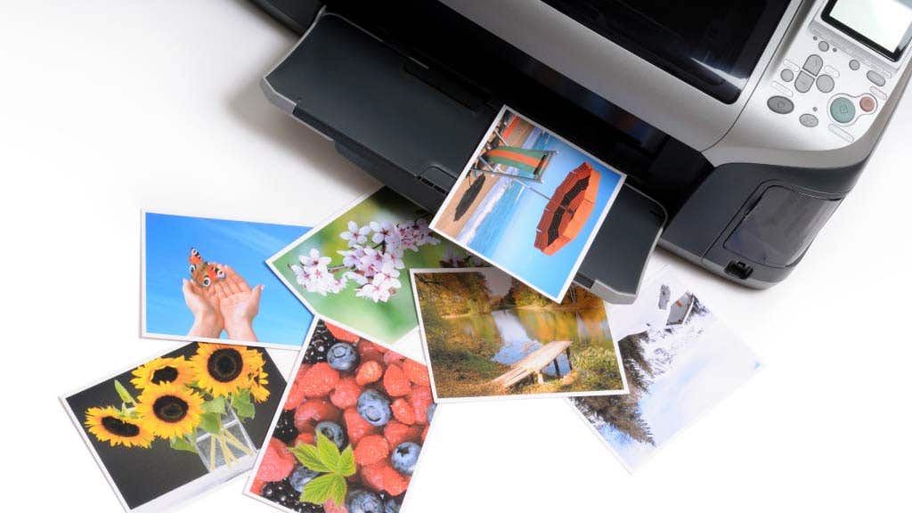 Photo printer with colorful photo printouts